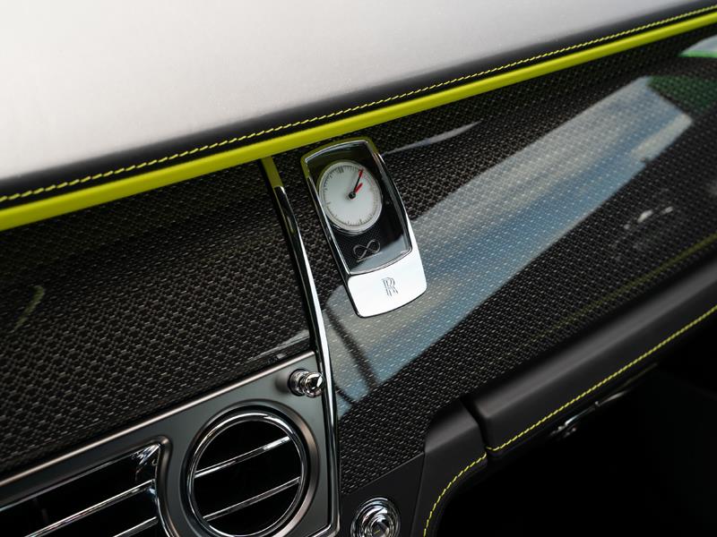 Rolls-Royce Wraith Black Badge - Специальная серия «Black & Bright»  <br>Bespoke Exterior Colour Lime Green 