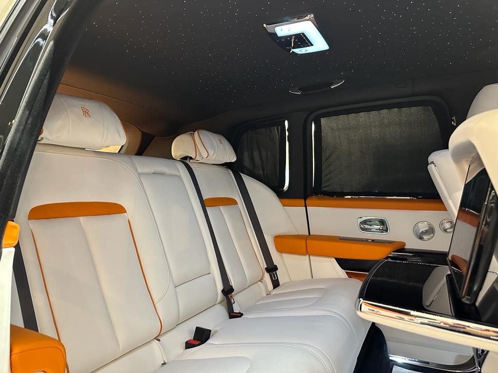 Rolls-Royce Cullinan  <br> Black Diamond 