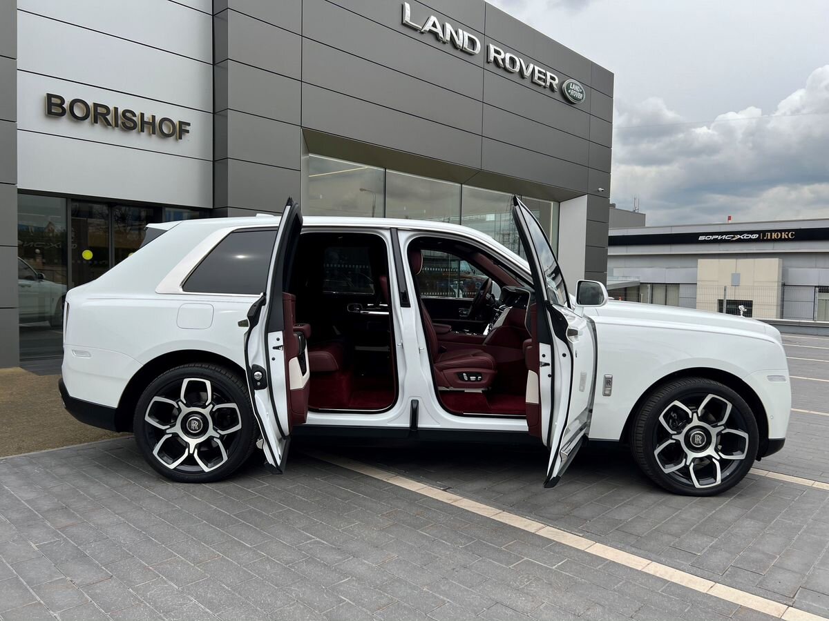 Rolls-Royce Cullinan, I 2019 год <br>Белый
