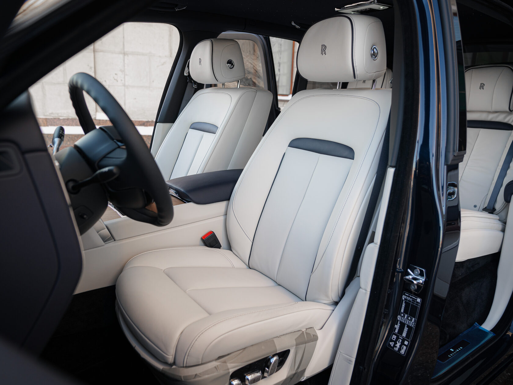 Rolls-Royce II Midnight Sapphire  <br>Midnight Sapphire 