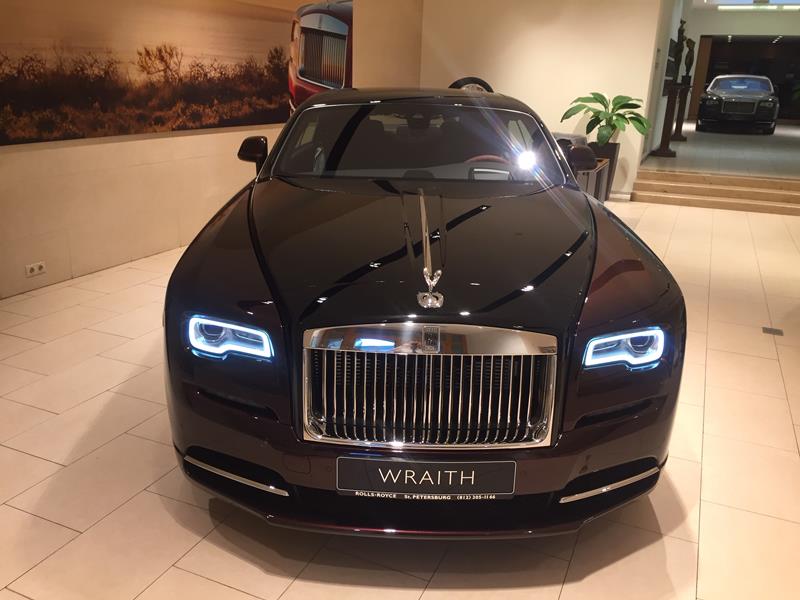 Rolls-Royce Wraith  <br>Bohemian Red / Black Diamond 