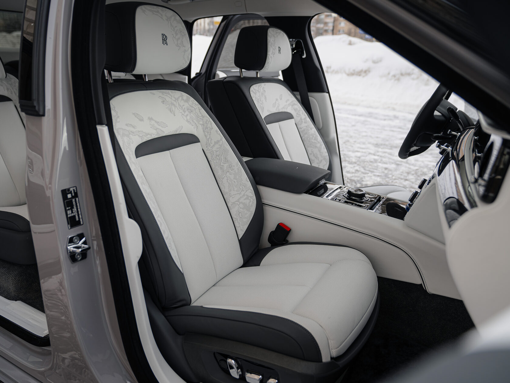 Rolls-Royce Ghost Black Badge Series II  <br>Tempest Grey 