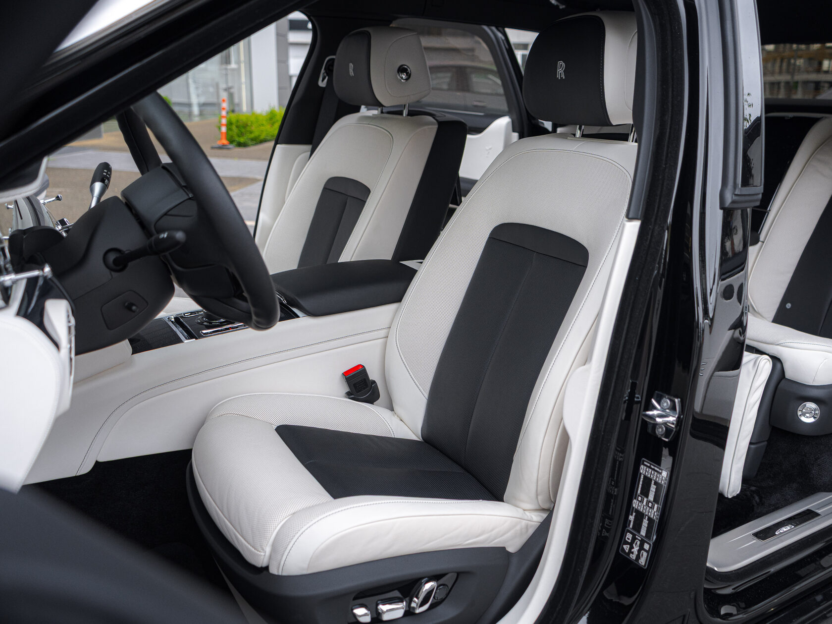 Rolls-Royce Ghost Extended 2024 год <br>Black 
