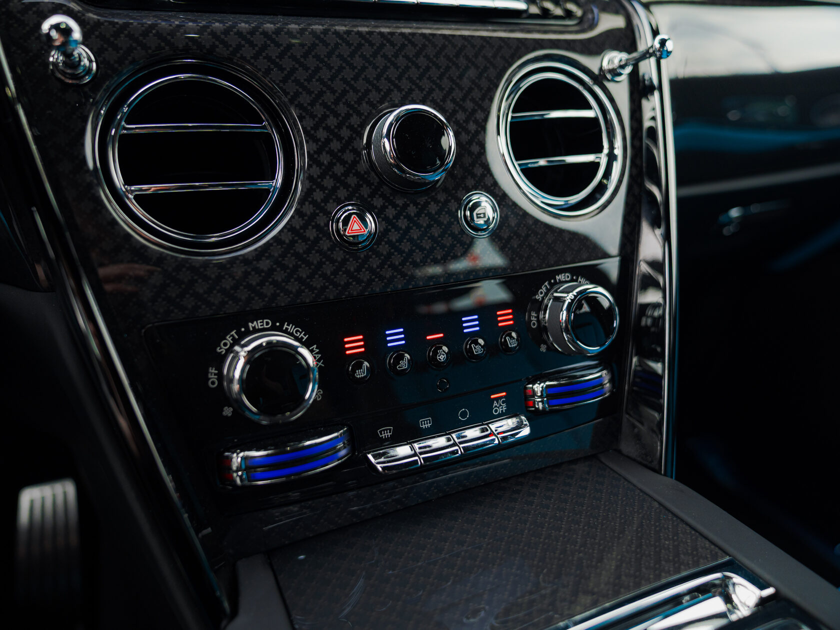 Rolls-Royce Cullinan Black Badge II  <br>Tempest Grey