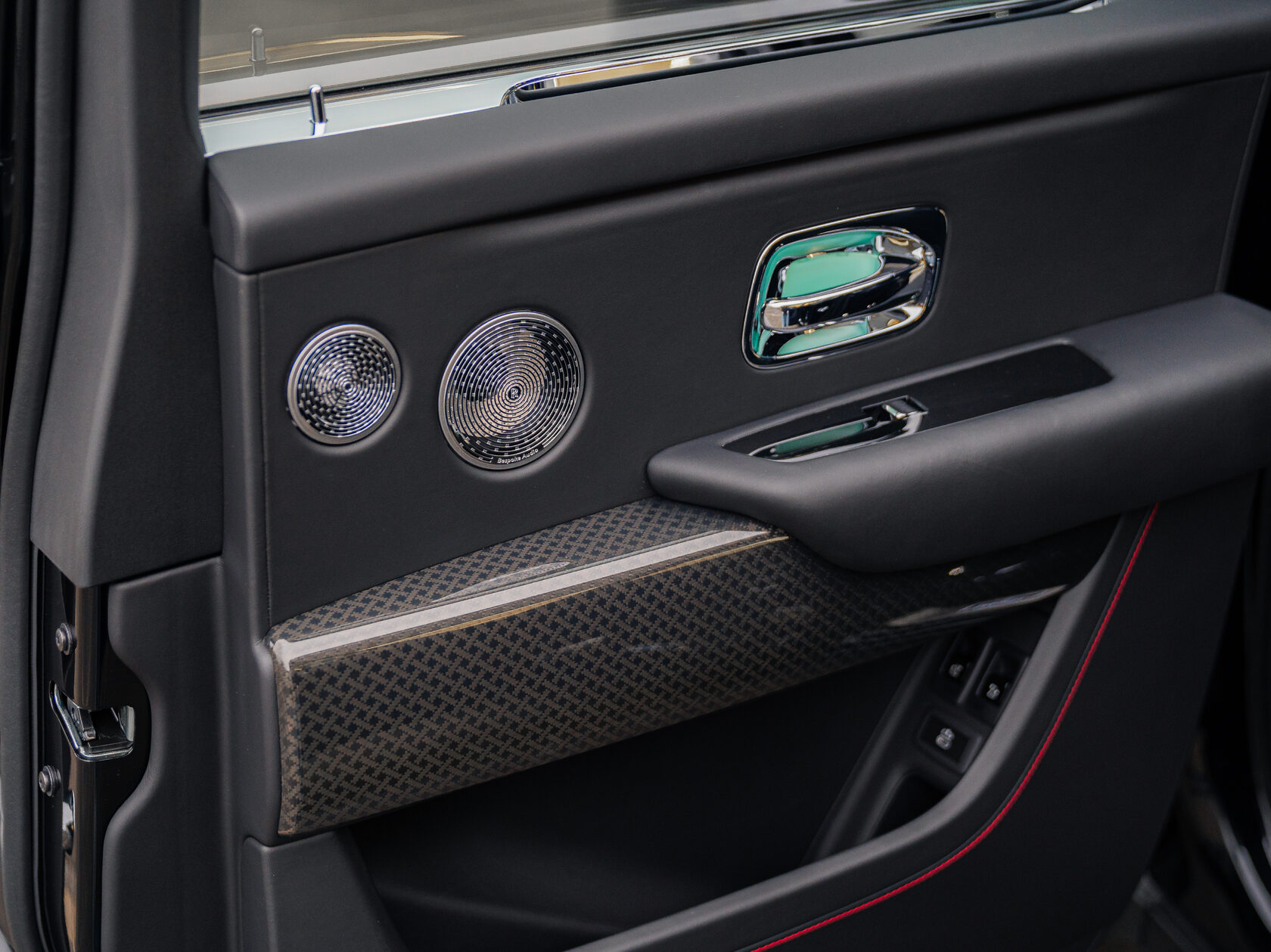 Rolls-Royce Cullinan Black Badge I 2025 год <br>Black Diamond 