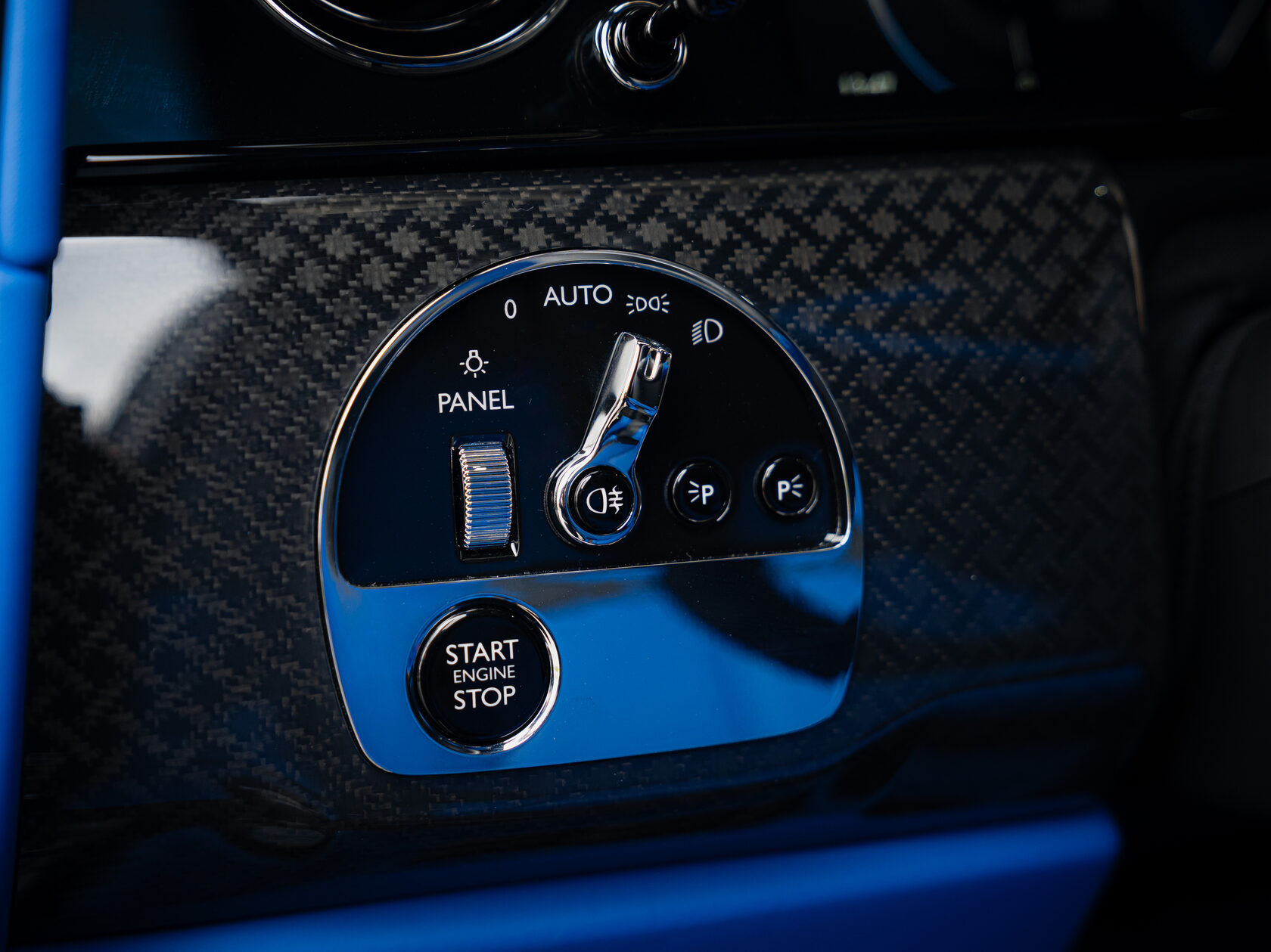 Rolls-Royce Cullinan Black Badge II  <br>Black