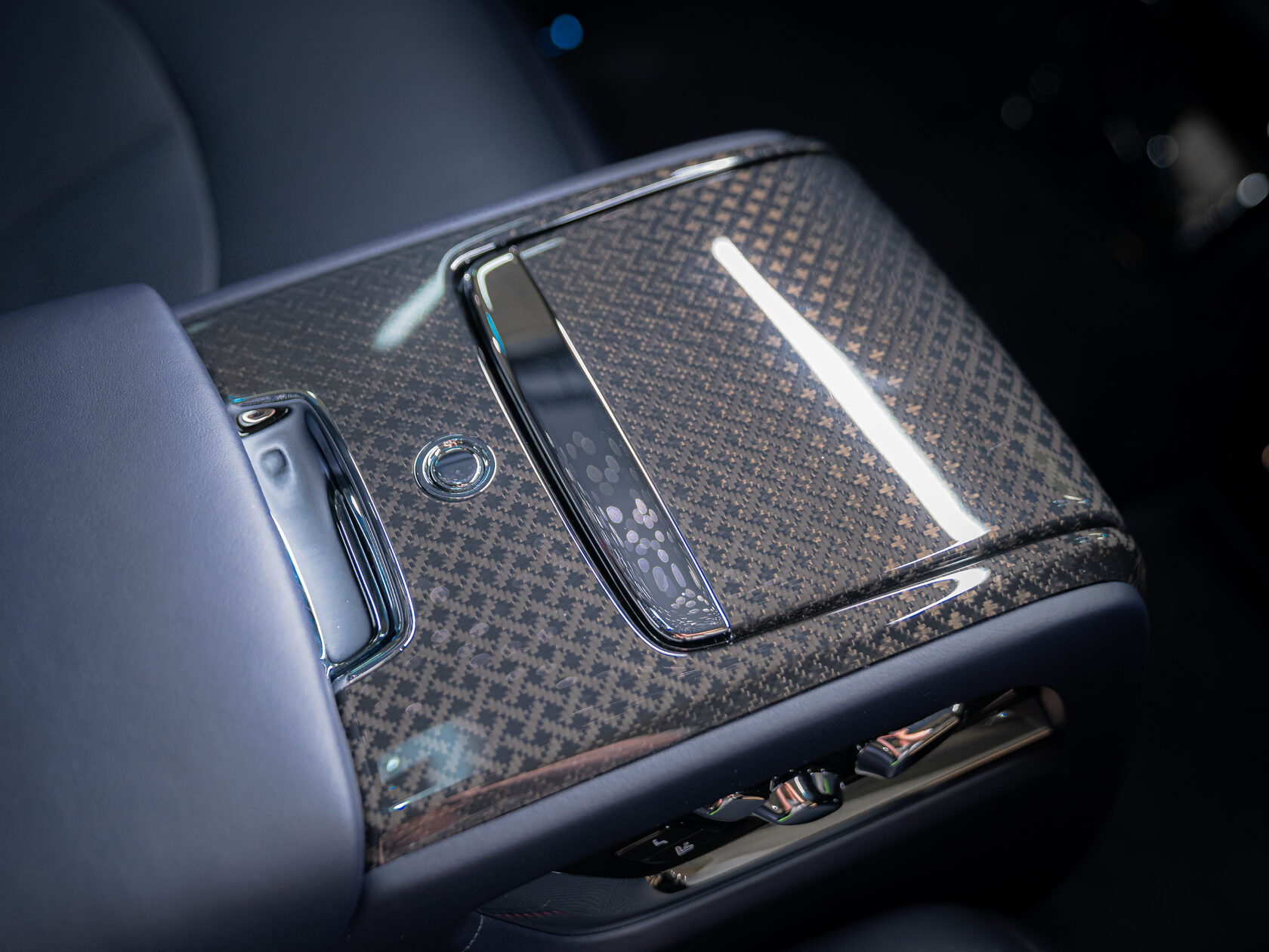 Rolls-Royce Cullinan Black Badge II  <br>Midnight Sapphire