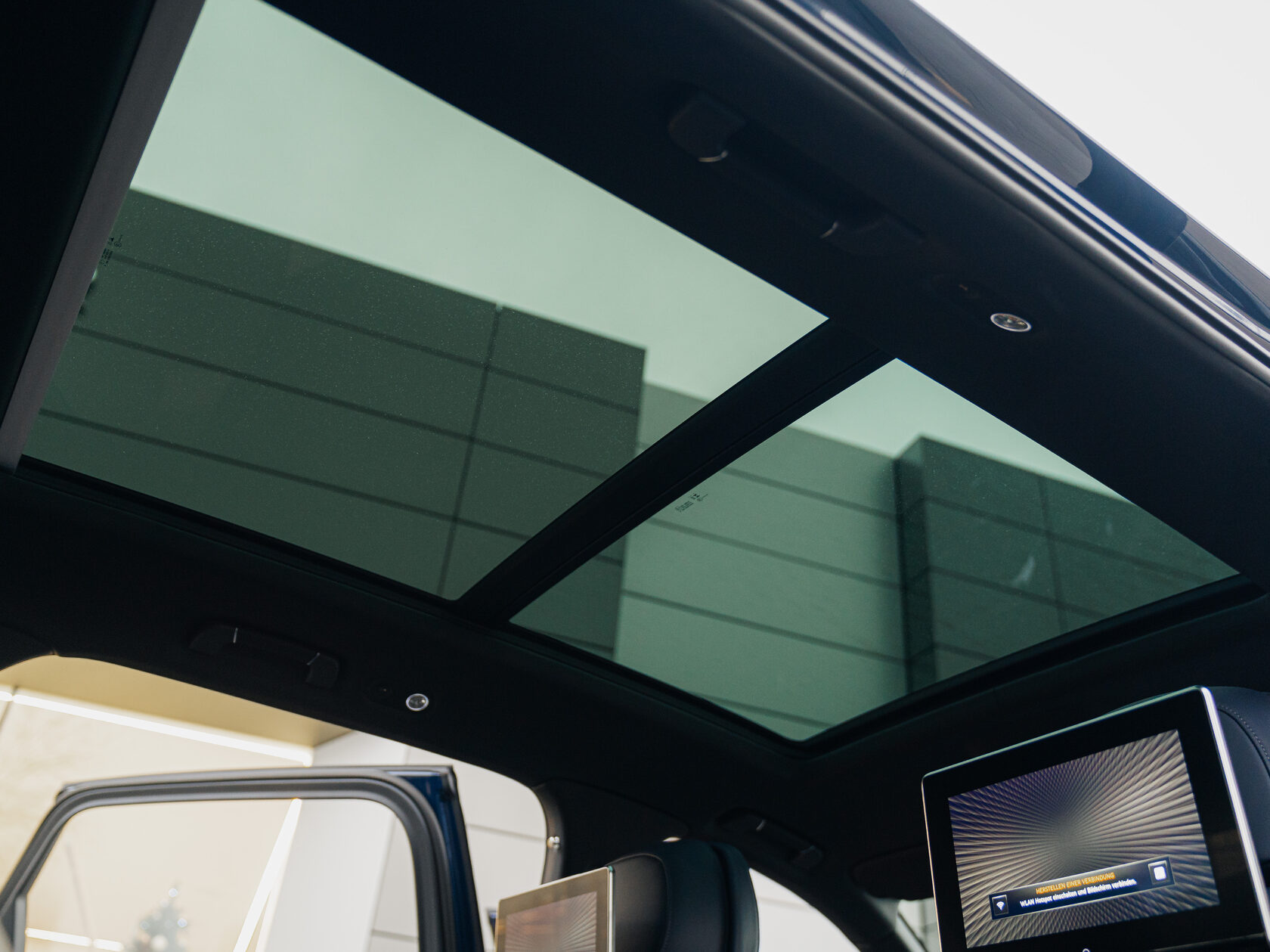 Rolls-Royce Bentayga EWB I Рестайлинг  <br>Синий