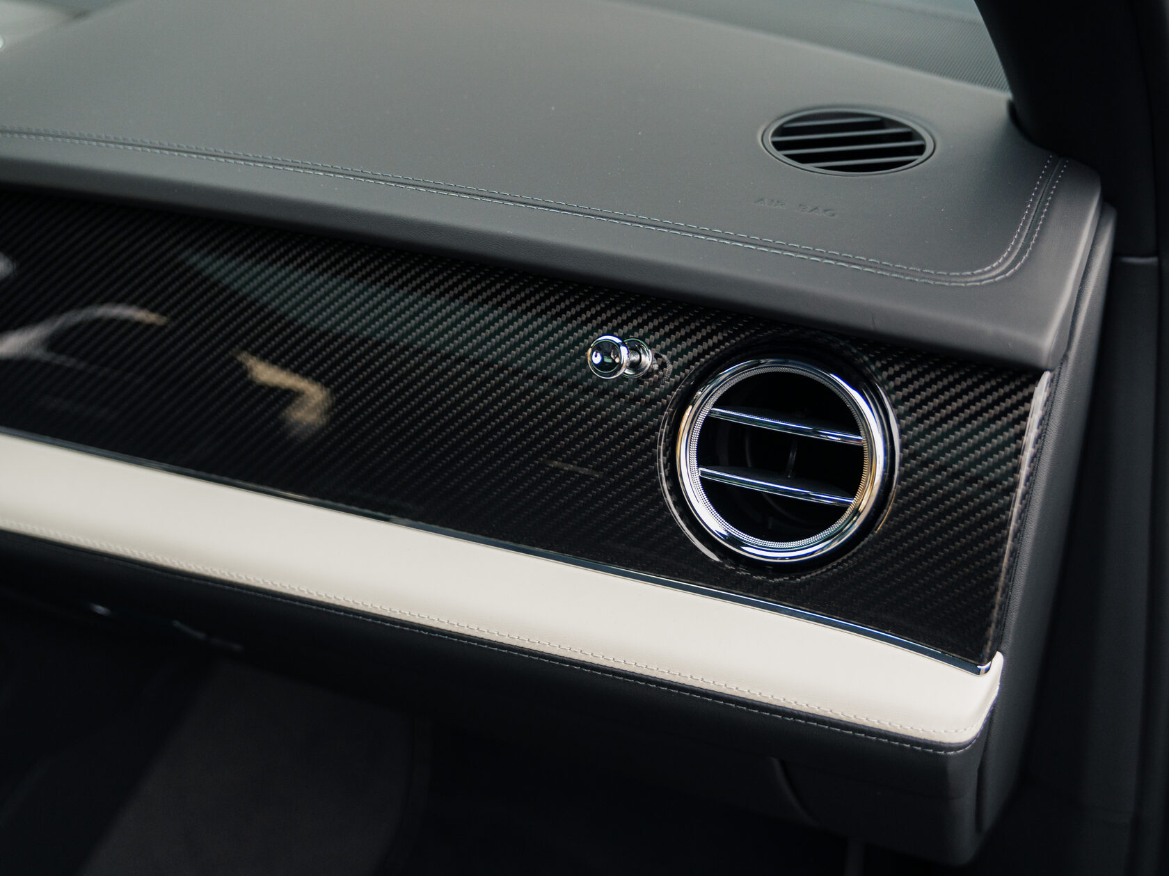 Rolls-Royce Bentayga EWB I Рестайлинг  <br>Синий