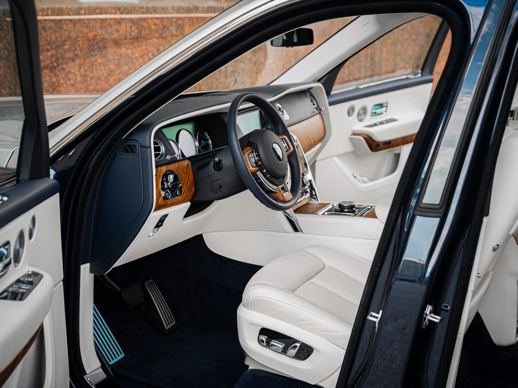 Rolls-Royce Cullinan  <br>Не указано