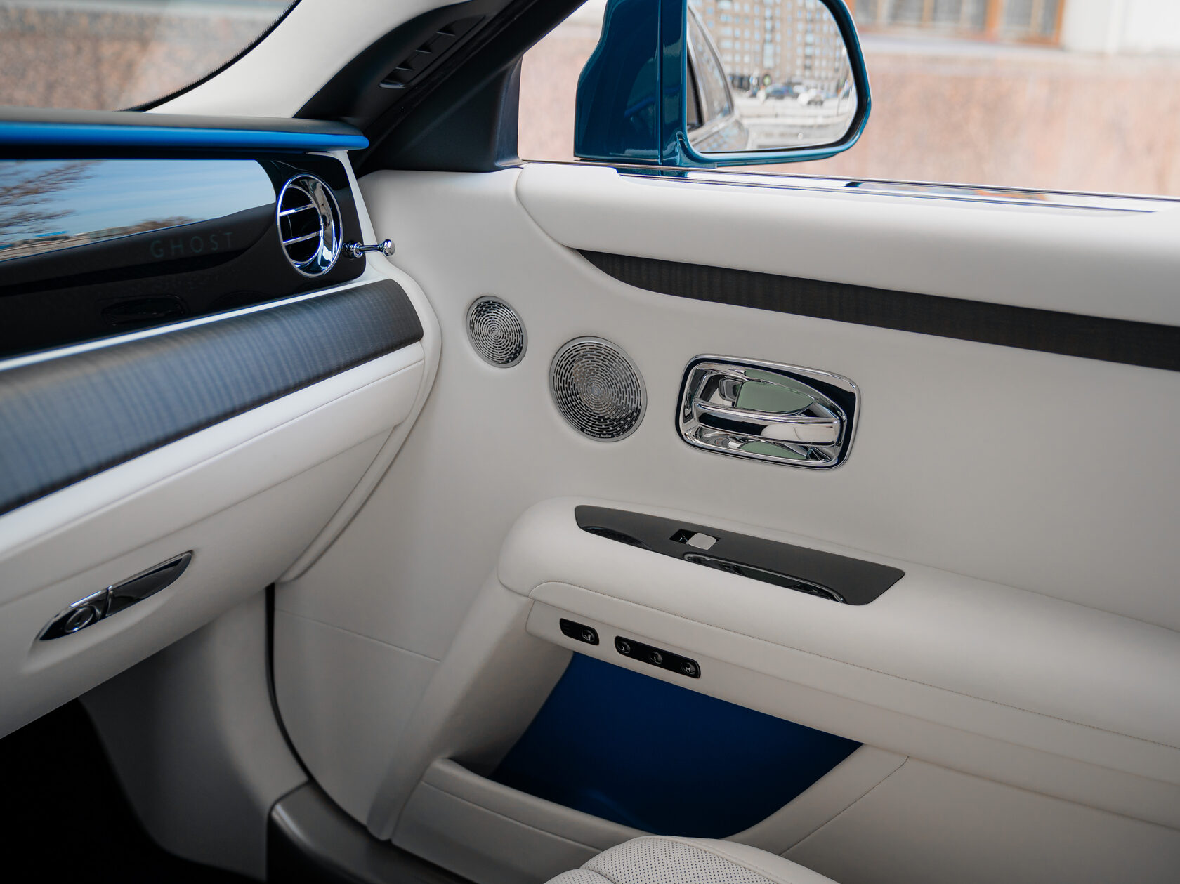 Rolls-Royce Ghost Series II  <br>Mustique Blue 