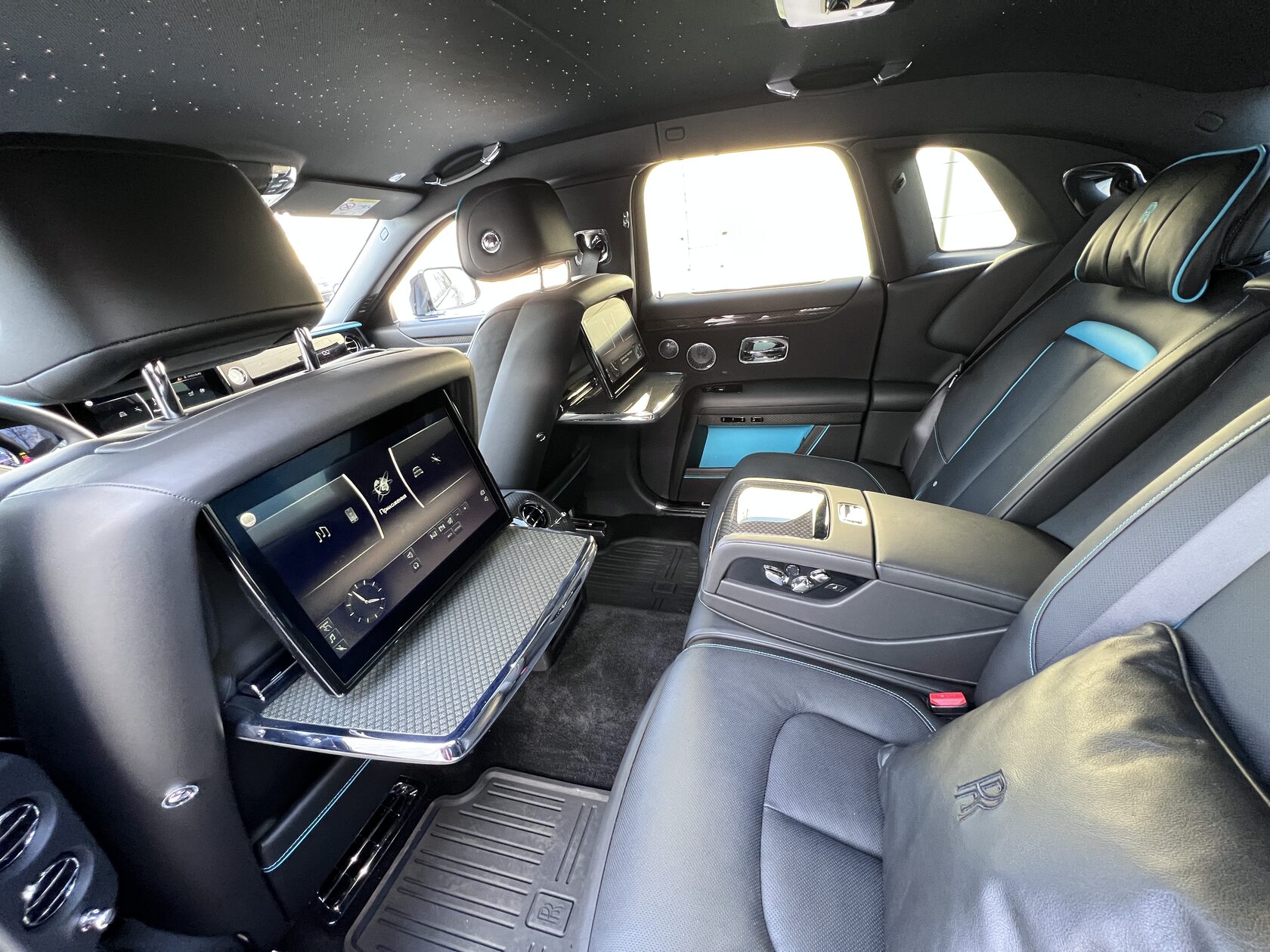 Rolls-Royce Ghost Black Badge by NOVITEC 2021 год <br>Черный Металлик Diamond Black 