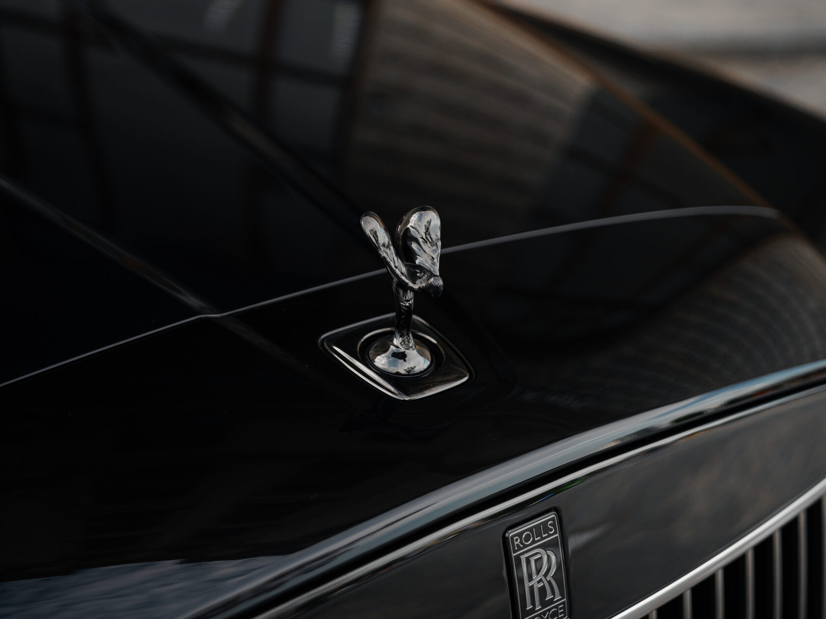 Rolls-Royce Cullinan Black Badge II  <br>Черный 