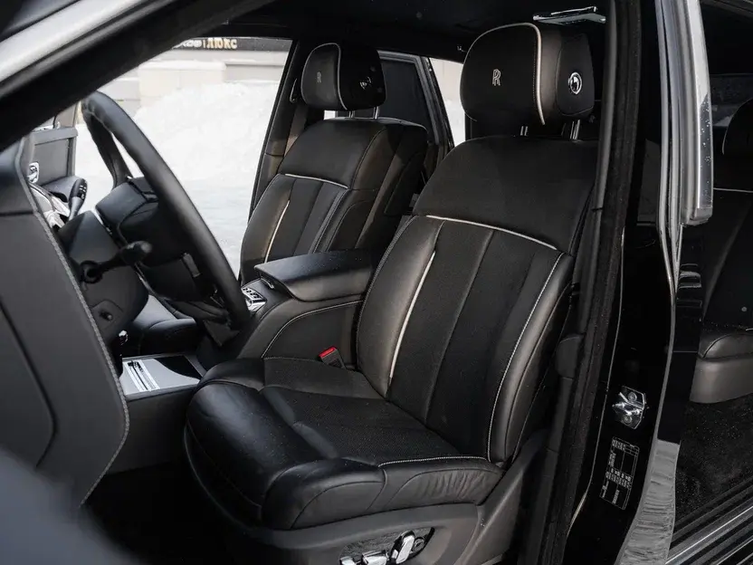 Rolls-Royce Phantom 2019 год <br>Black 