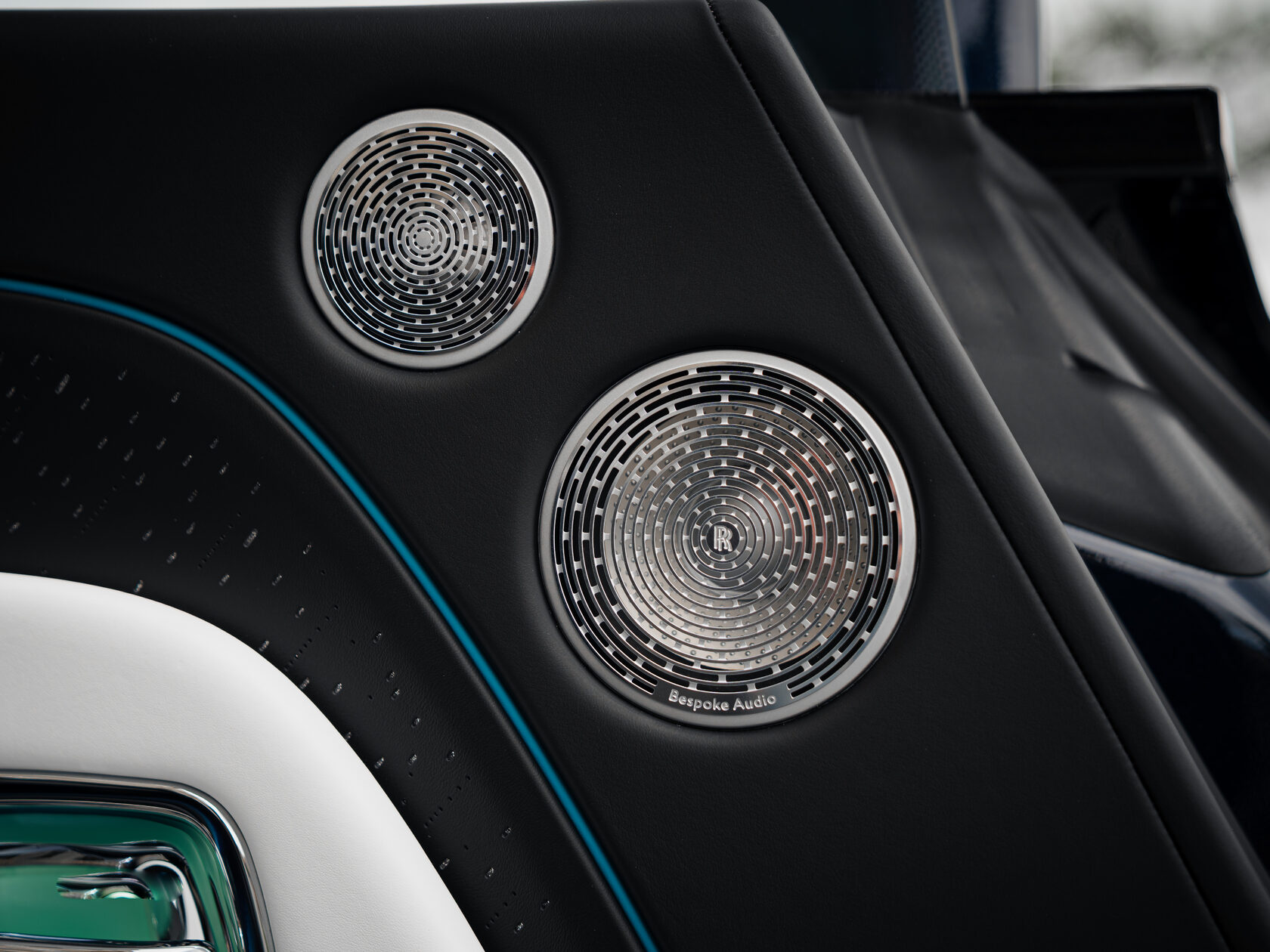 Rolls-Royce Black Badge Spectre  <br>Не указано