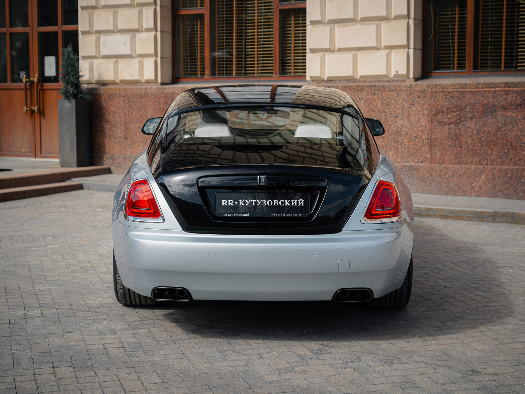 Rolls-Royce Wraith Black Badge Landspeed Collection  <br>Черный/ Небесноголубой