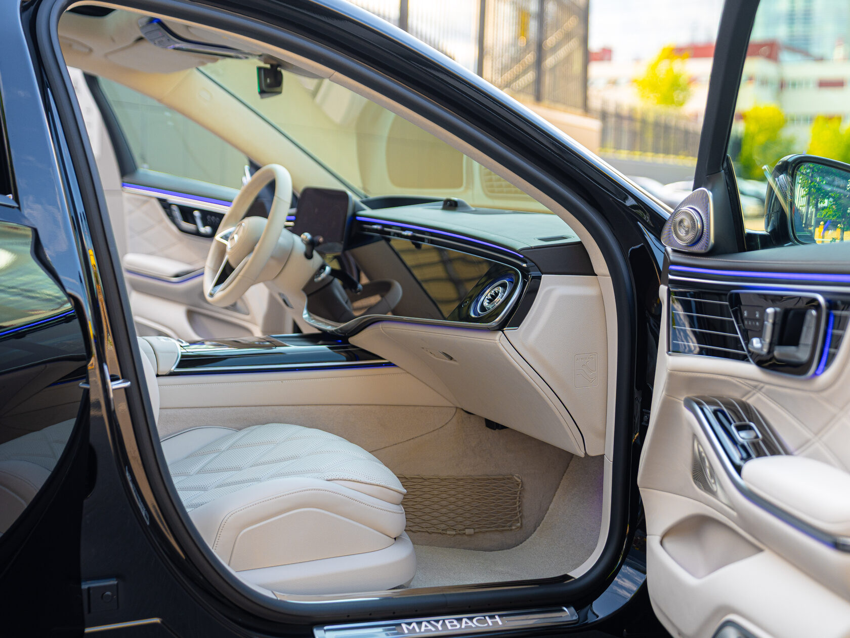 Rolls-Royce Maybach S 580 II  <br>черный обсидиан с покрытием металлик 