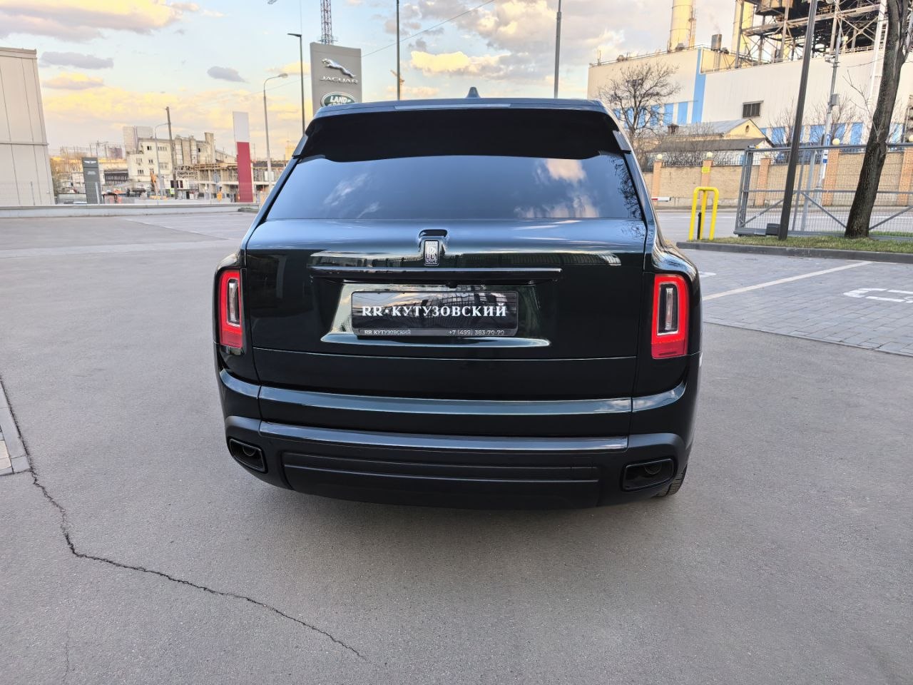 Rolls-Royce Cullinan Black Badge I 2025 год <br>Dark Emerald 